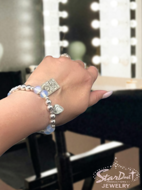 🌙Moonstone and Sterling Luna Bracelet — “La Luna” 🌙